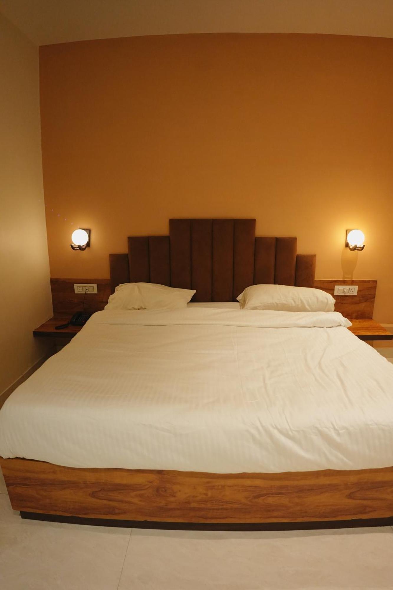 The Krati Resort & Convention Centre Bareilly Eksteriør bilde