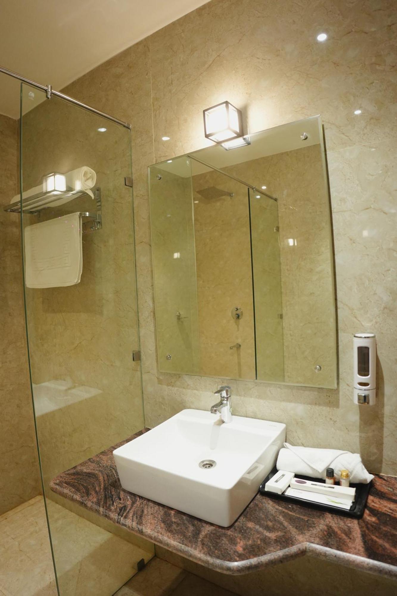 The Krati Resort & Convention Centre Bareilly Eksteriør bilde