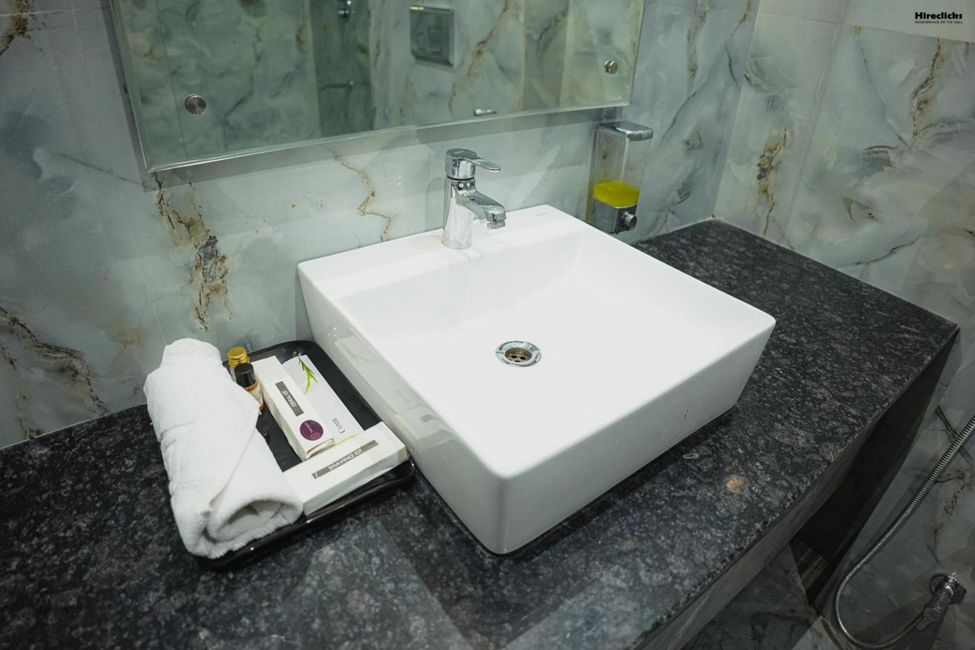 The Krati Resort & Convention Centre Bareilly Eksteriør bilde